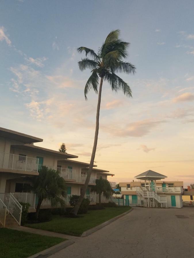 Carousel Beach Inn Fort Myers Beach Exteriér fotografie